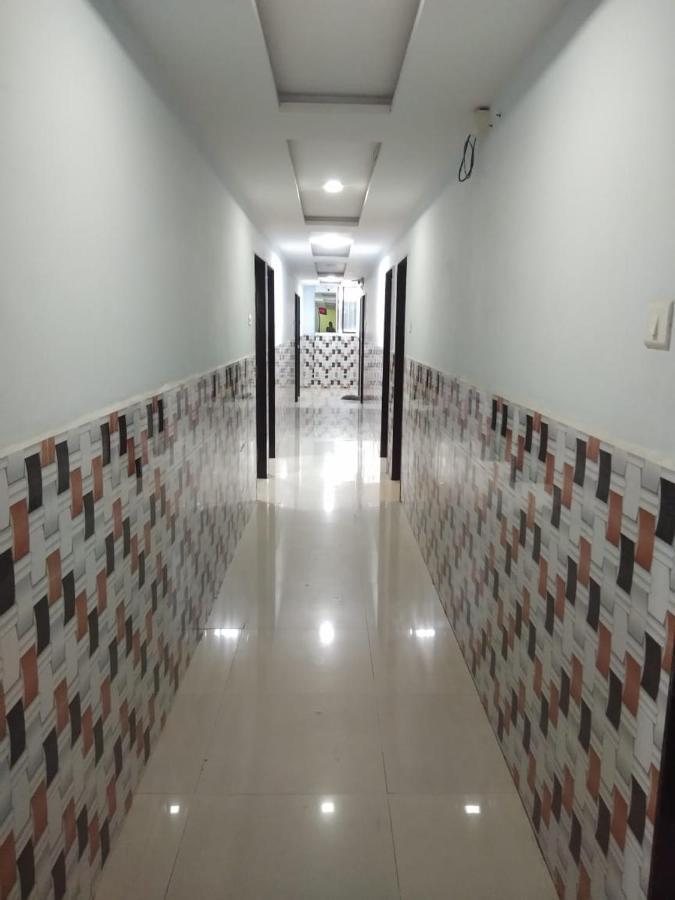Hotel Shree Krishna アーメダバード エクステリア 写真